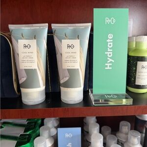 R+Co Cool Wind
pH Perfect Air-Dry Crème
Set of 2